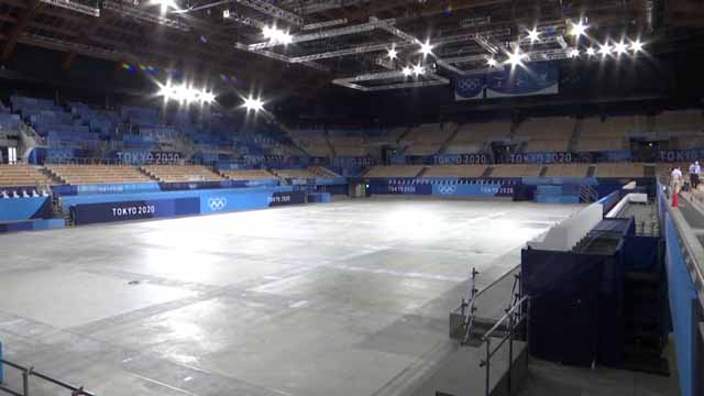 Tokyo Olympics : IOC's Coates and Tokyo 2020 president Hashimoto tour gymnastics venue